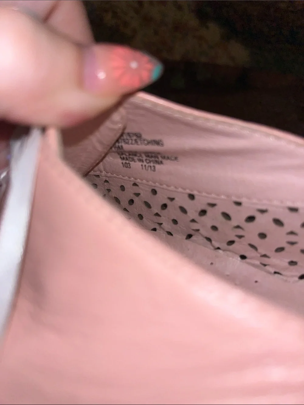 Women’s Vintage Pink Lace-Up Flats